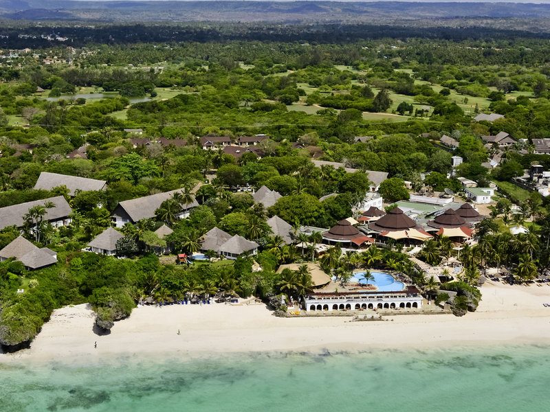 Kenya — safari și plajă Mombasa/Revelion