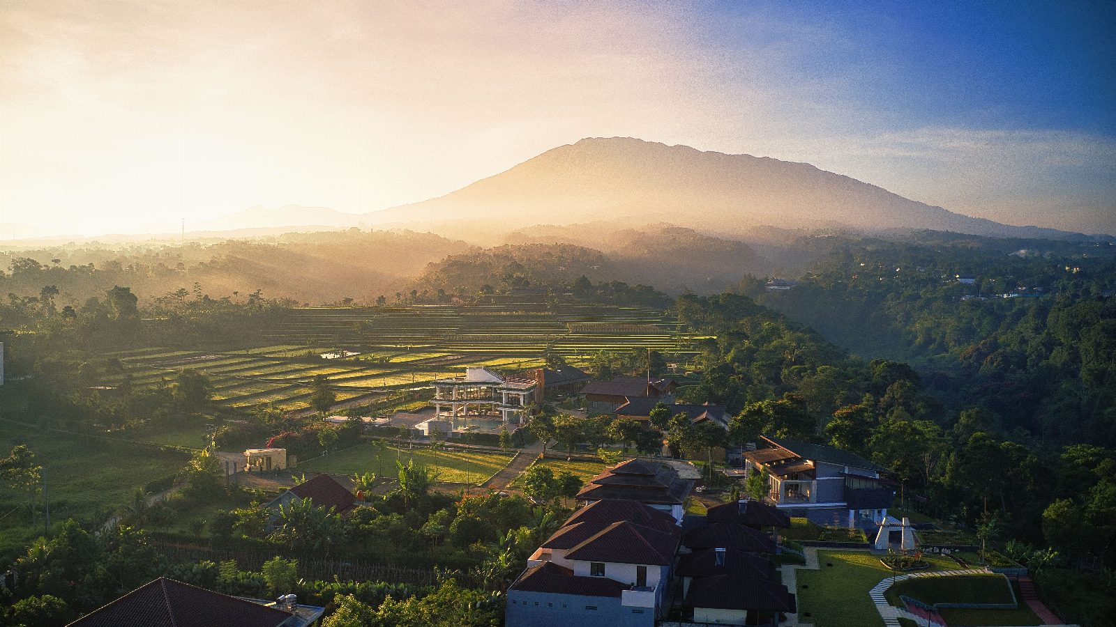 Circuit Indonezia | 14 zile/11 nopți – Avion | 2026 – Java & Insula Bali